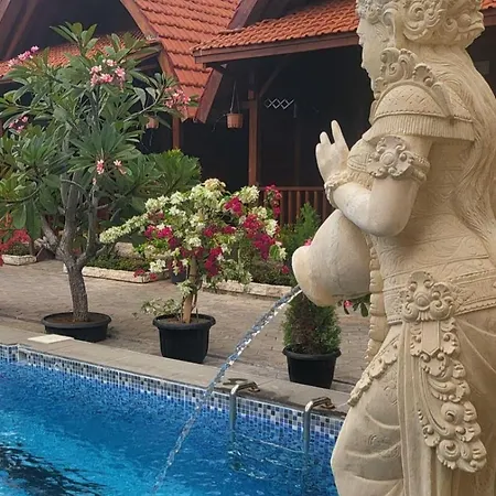 Uli Wood Villa, Jimbaran Bali - Near Gwk