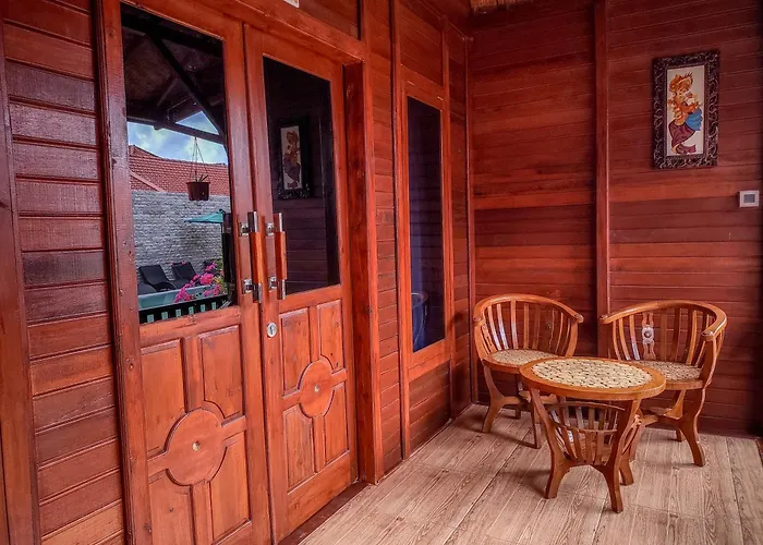 Affittacamere Uli Wood Villa, Bali - Near Gwk