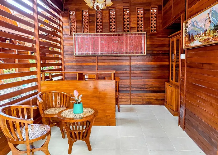 Affittacamere Uli Wood Villa, Bali - Near Gwk Jimbaran